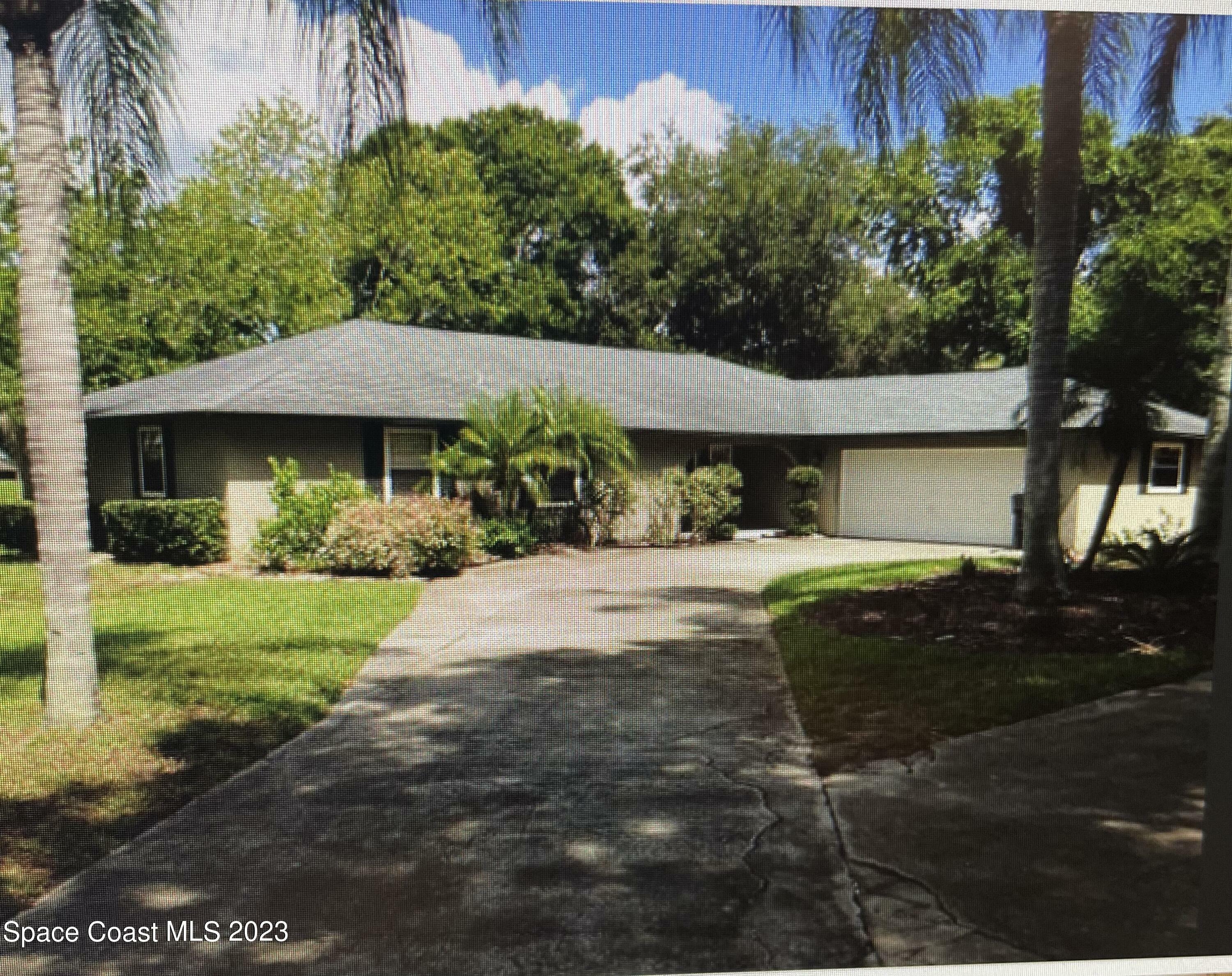 Property Photo: 4050 Barr Lane FL 32796