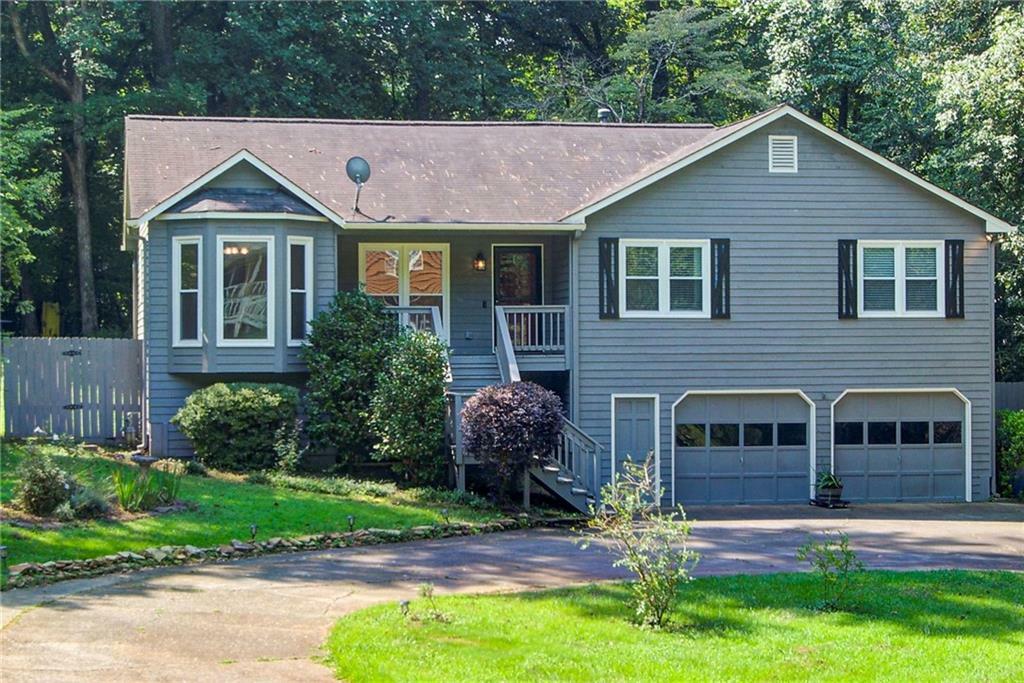 Property Photo: 1897 Poinsetta Drive GA 30102