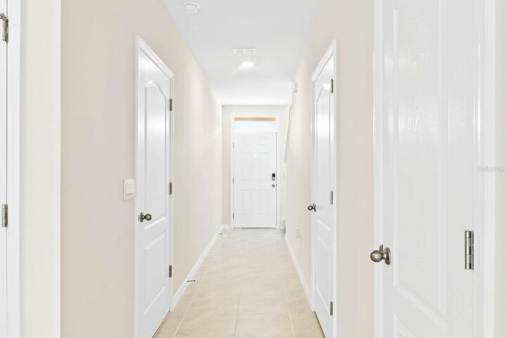 Property Photo:  1459 Plank Place  FL 33837 