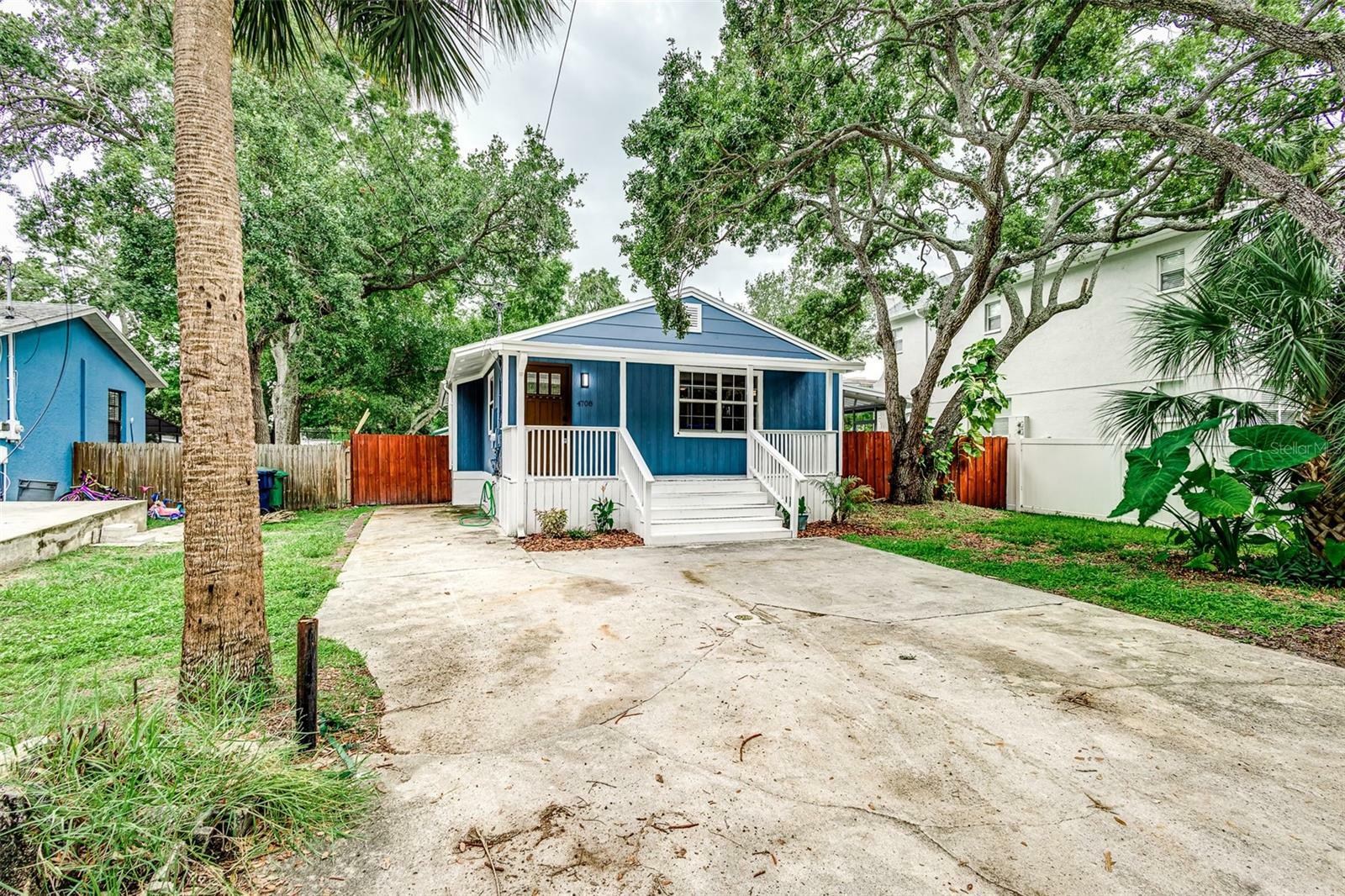 Property Photo:  4708 W Paxton Avenue  FL 33611 