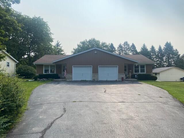 Property Photo: 6800 Enge Dr WI 53090