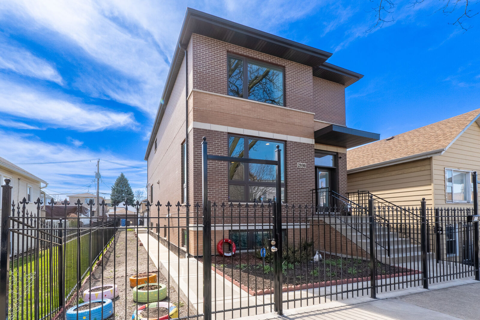 Property Photo:  2930 S Quinn Street  IL 60608 