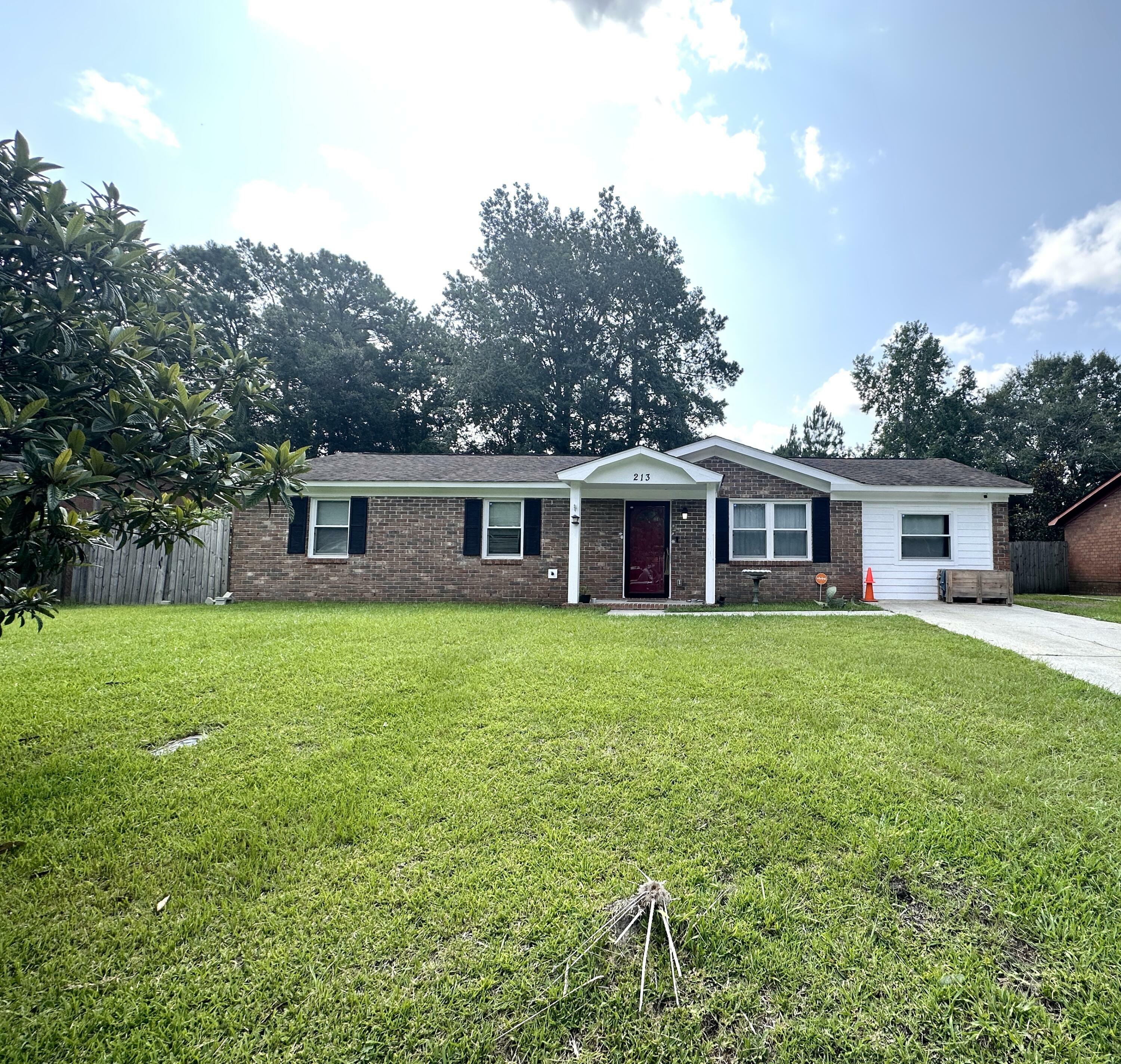 Property Photo:  213 Gardenia Street  SC 29483 