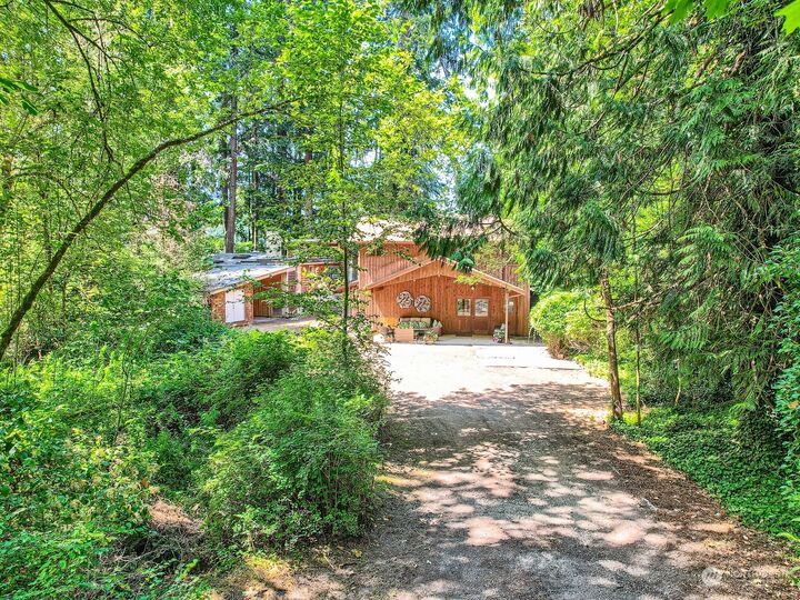 Property Photo:  2317 E Beaver Lake Drive SE  WA 98075 