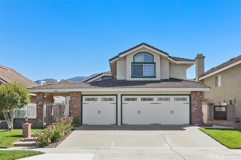 Property Photo:  828 Highland View Drive  CA 92882 