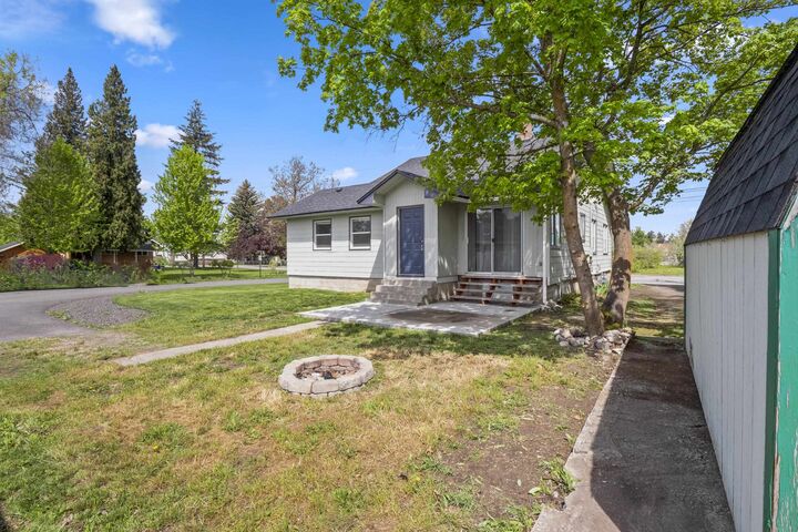 8518 E Broadway Ave  Spokane Valley WA 99212 photo