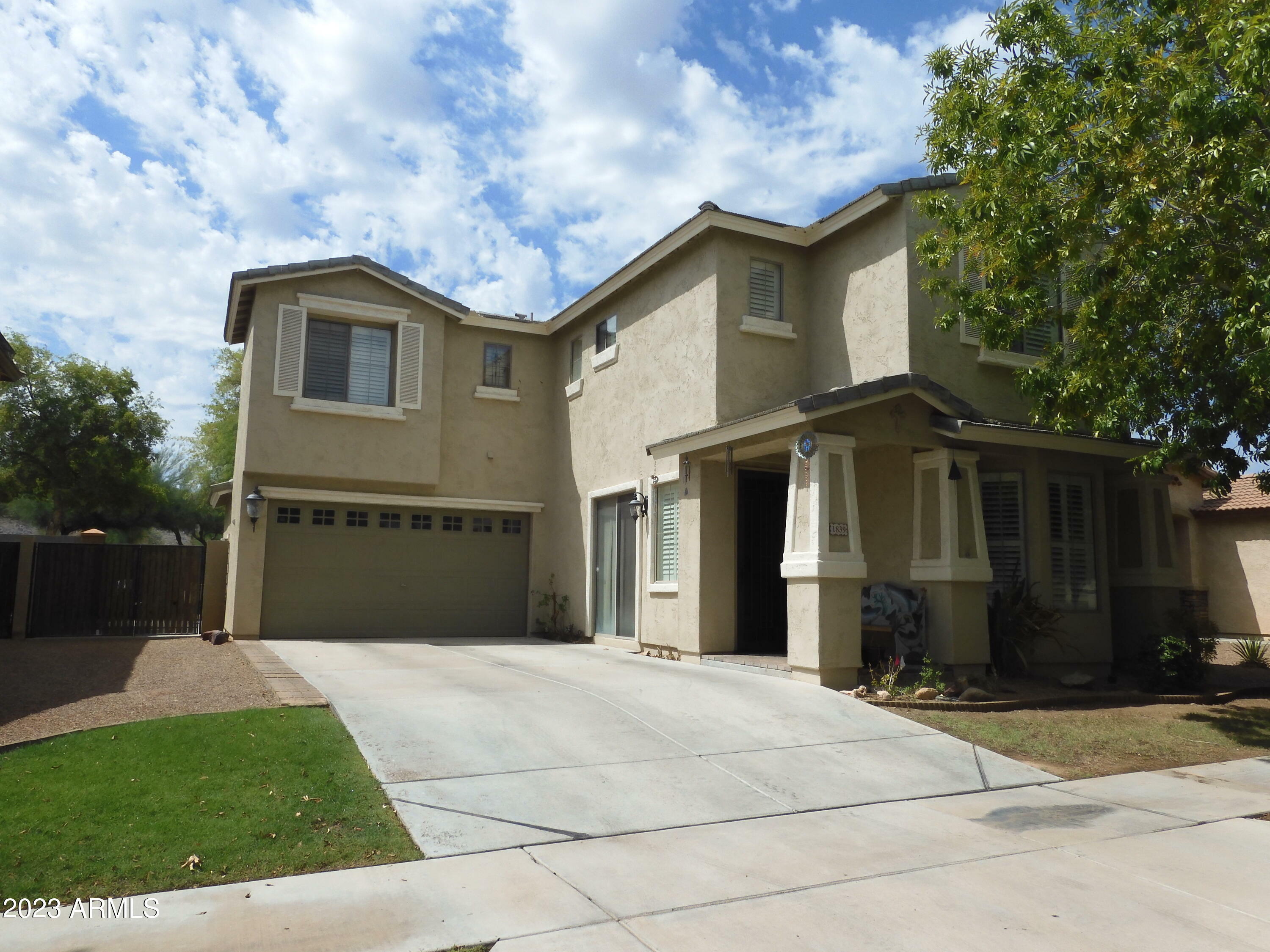 Property Photo:  1839 E Donner Drive  AZ 85042 