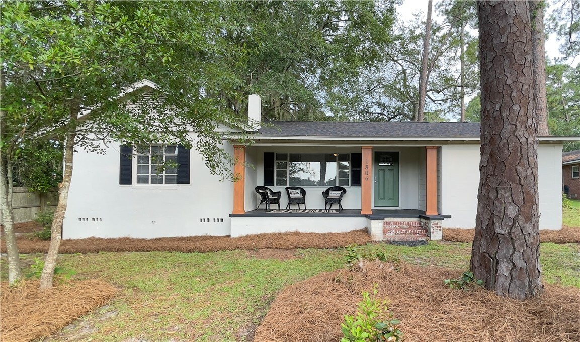 Property Photo:  1806 Screven Avenue  GA 31501 