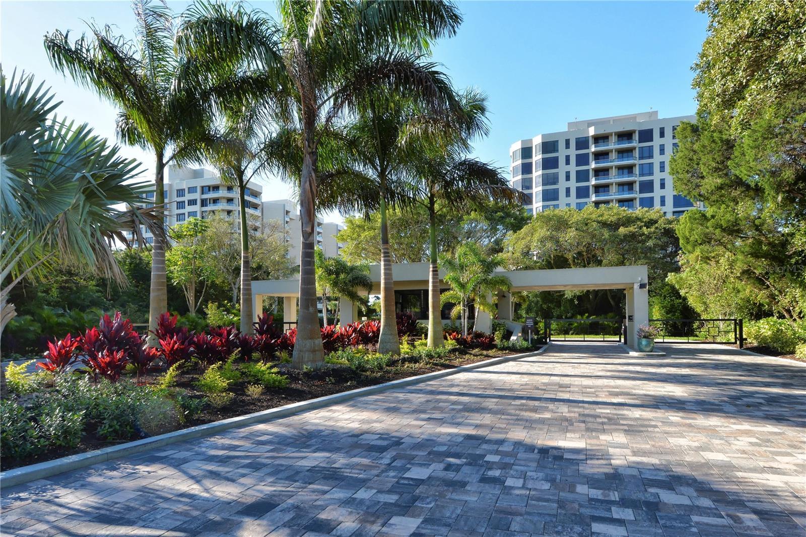 Property Photo: 1211 Gulf Of Mexico Drive 802 FL 34228