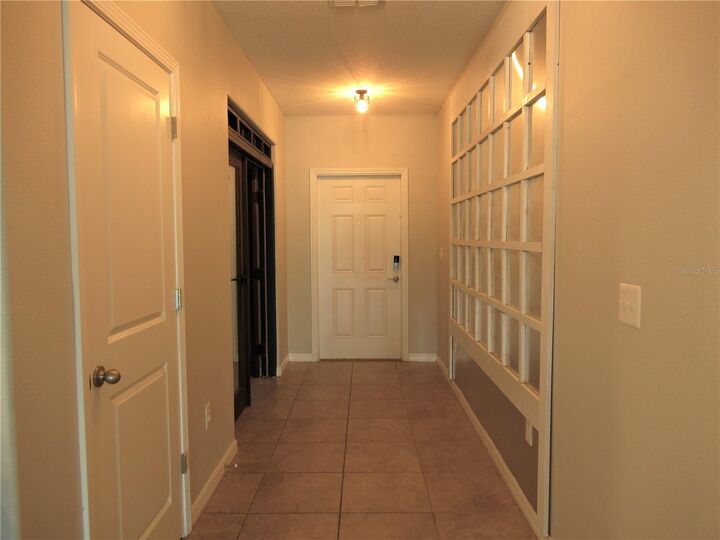 Property Photo:  10120 Rose Petal Place  FL 33578 