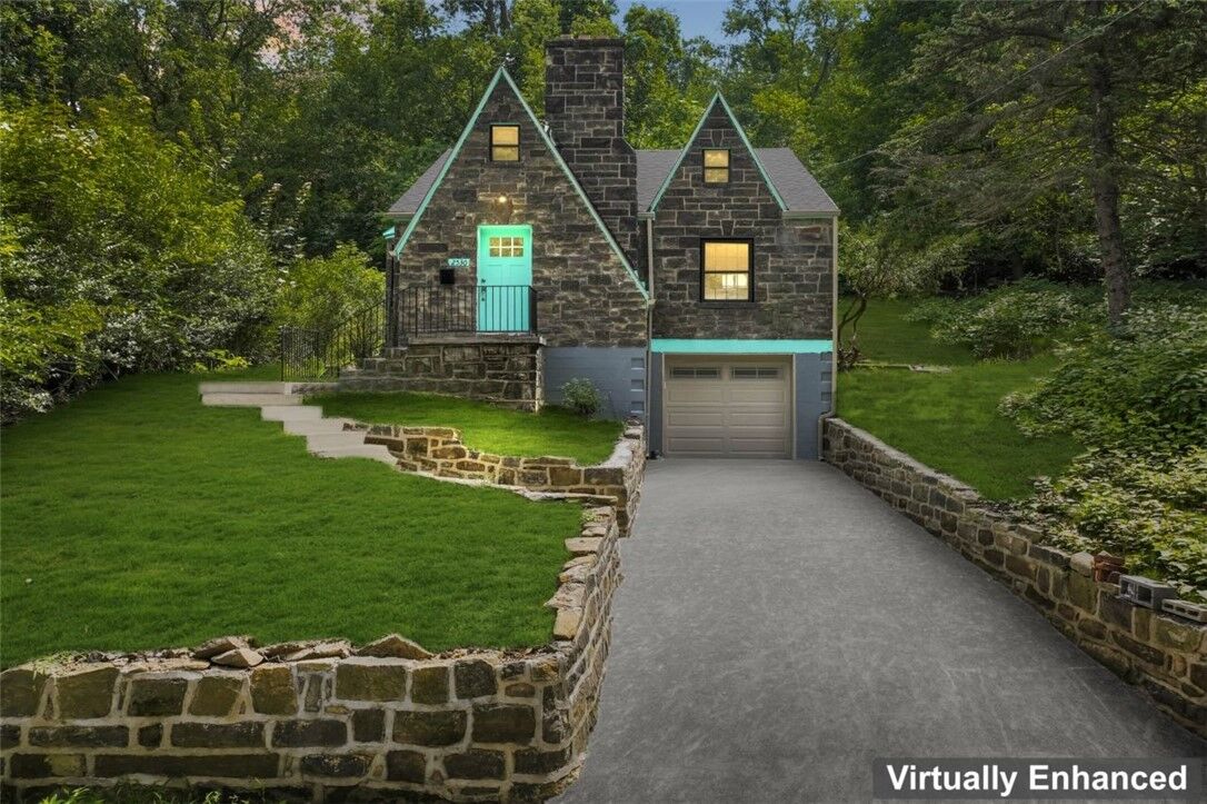 Property Photo: 2530 Sunset PA 15214