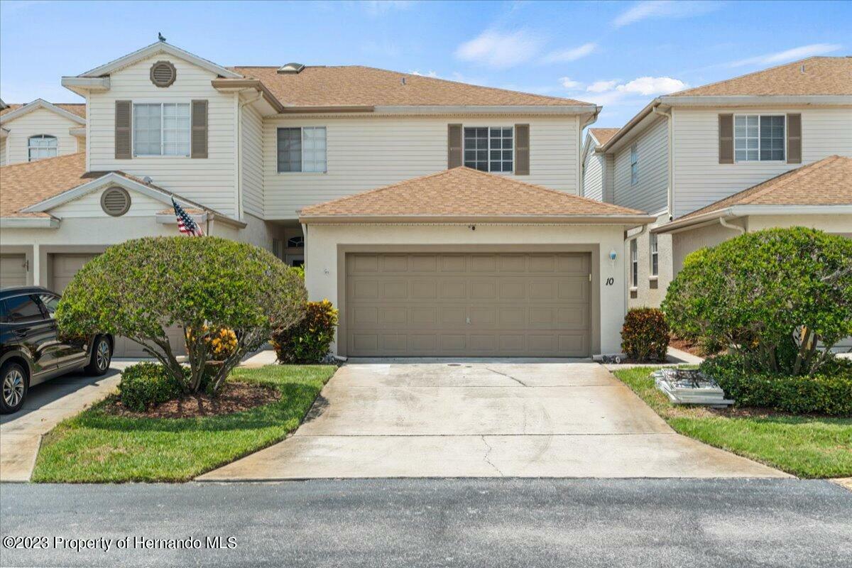 Property Photo: 6400 46th Avenue N 10 FL 33709
