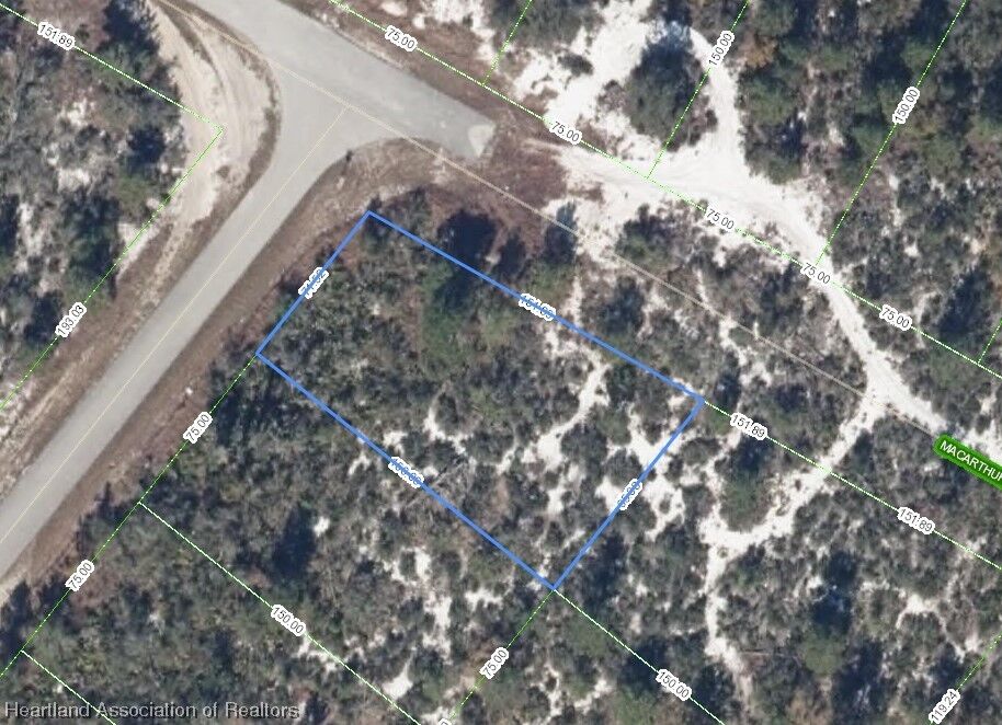 Property Photo: 1079 Rebel Avenue FL 33852