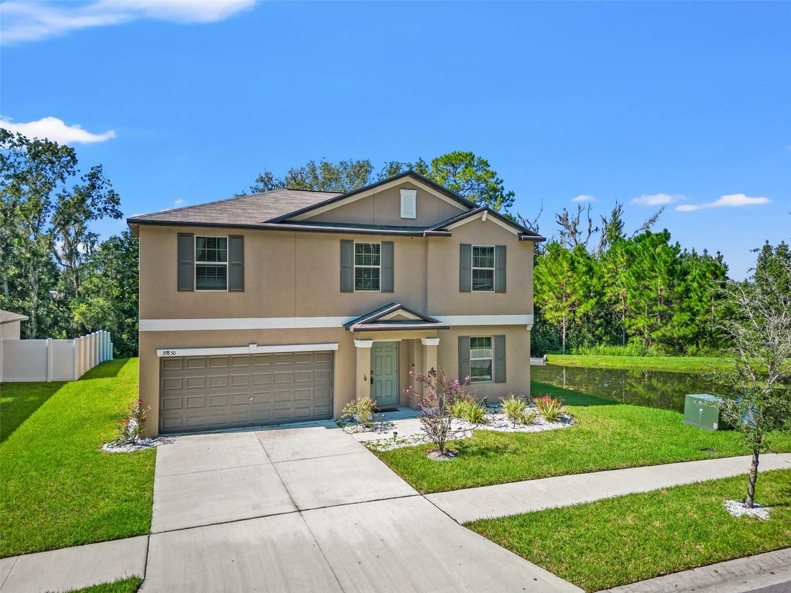 Property Photo:  39850 Dawson Chase Drive  FL 33540 