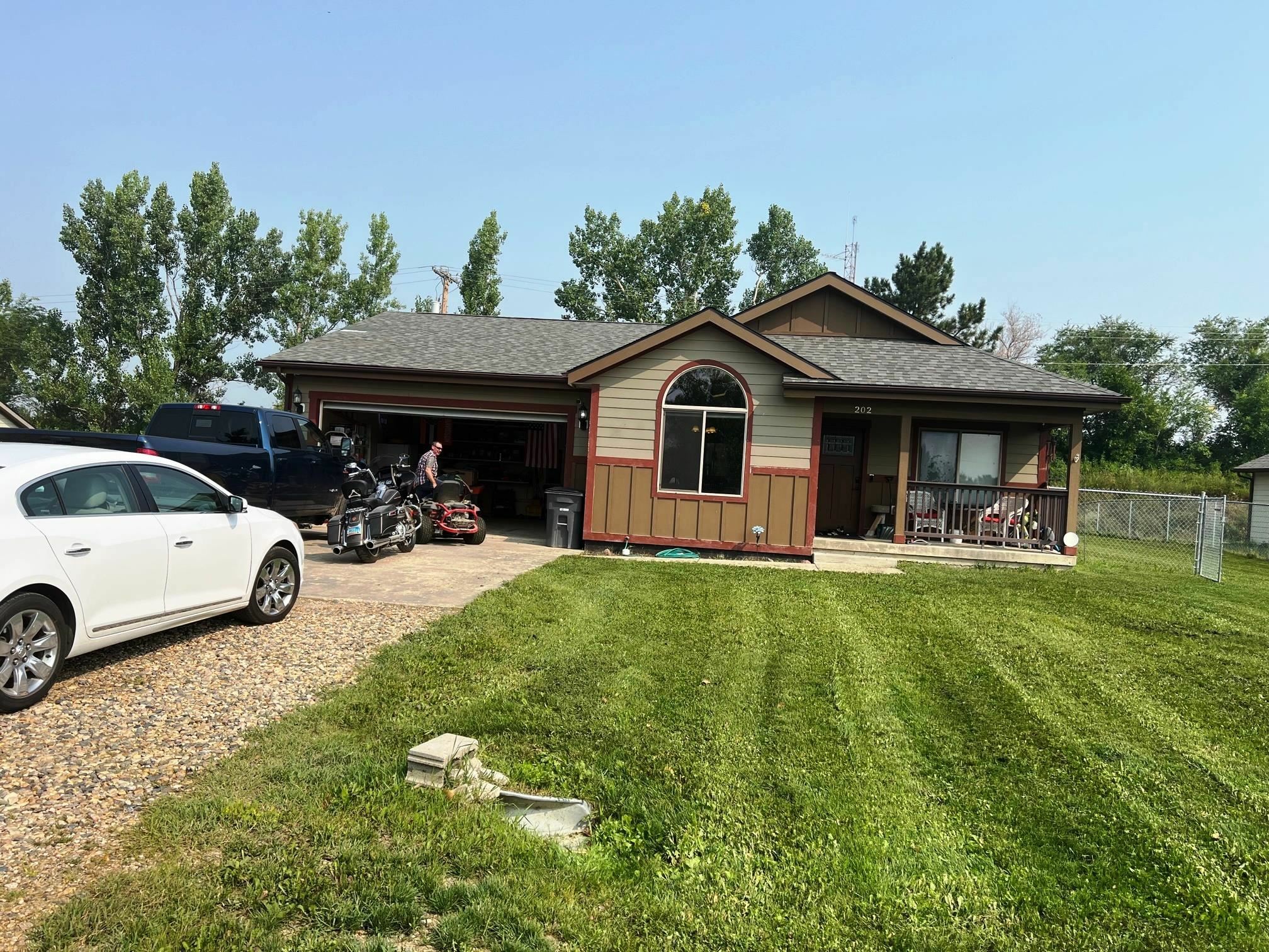 Property Photo:  202 5th Ave W  ND 58773 