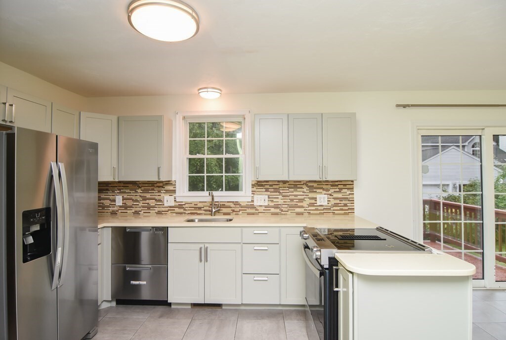 Property Photo:  23 Burr St  MA 01701 