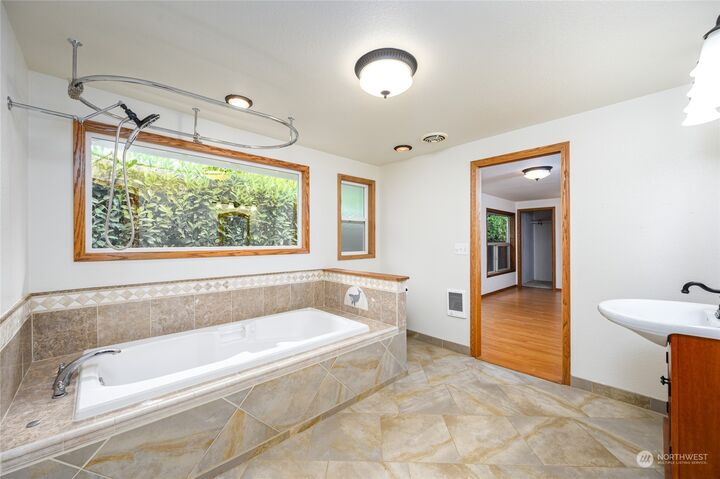 Property Photo:  2811 Lafayette Street  WA 98225 