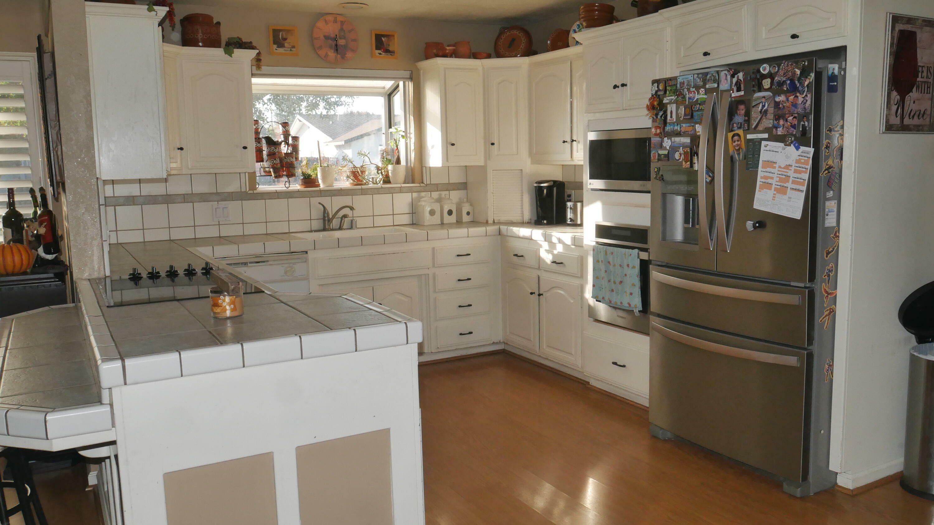Property Photo: 848 N Arbor Drive CA 93274