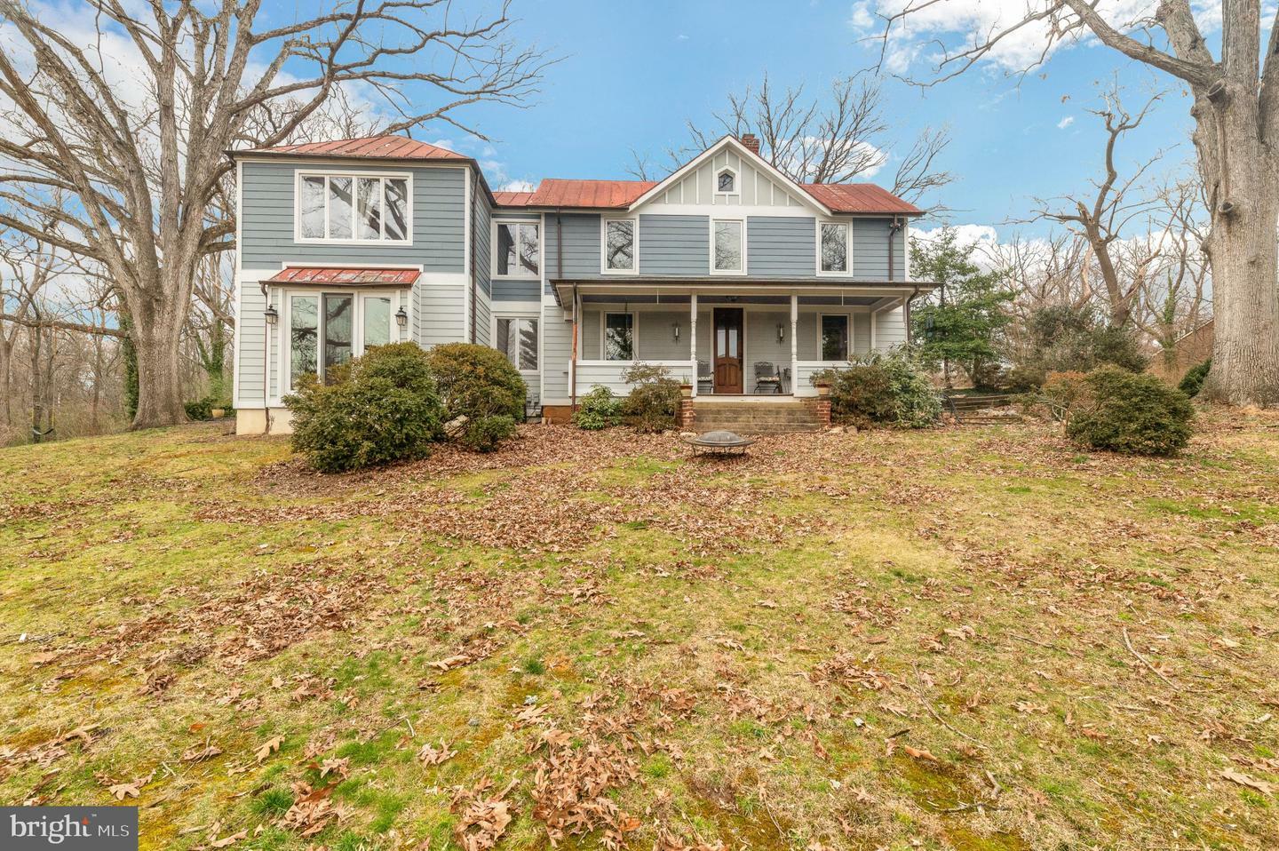 Property Photo: 5915 Dawes Avenue VA 22311