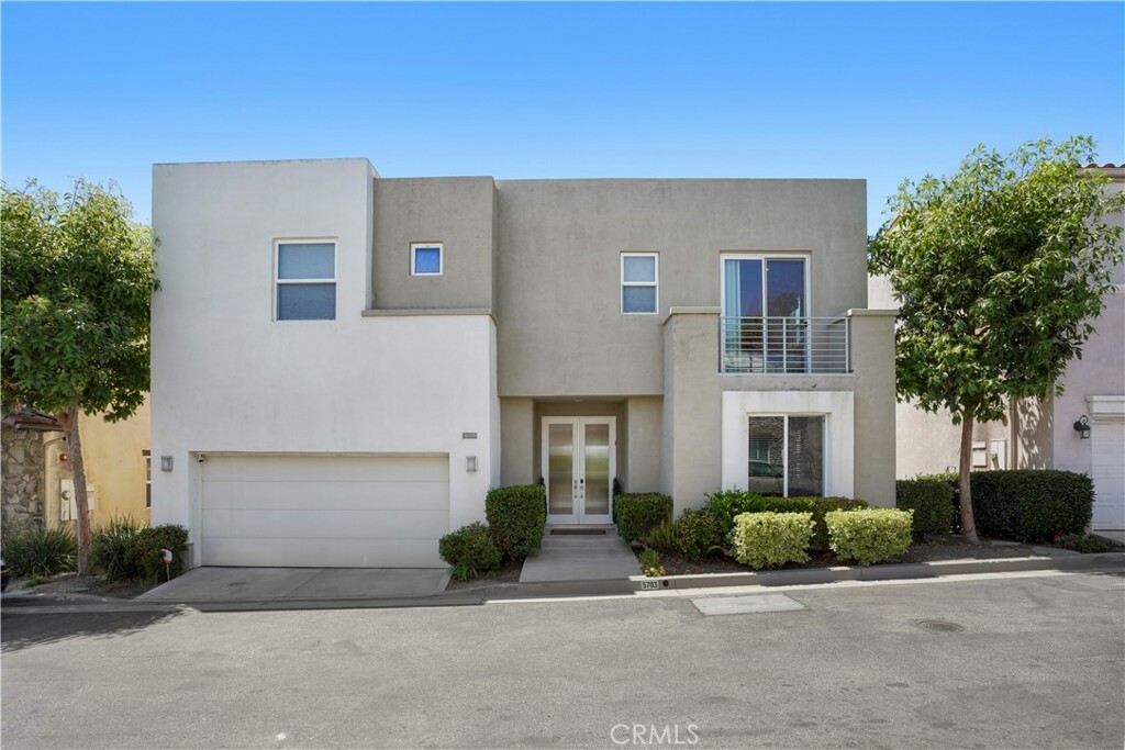 Property Photo:  5703 Como Circle  CA 91367 