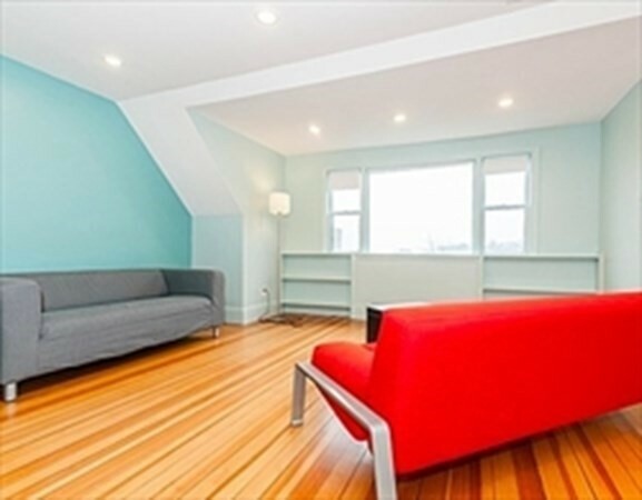 Property Photo:  22 Mason Terrace 3  MA 02446 