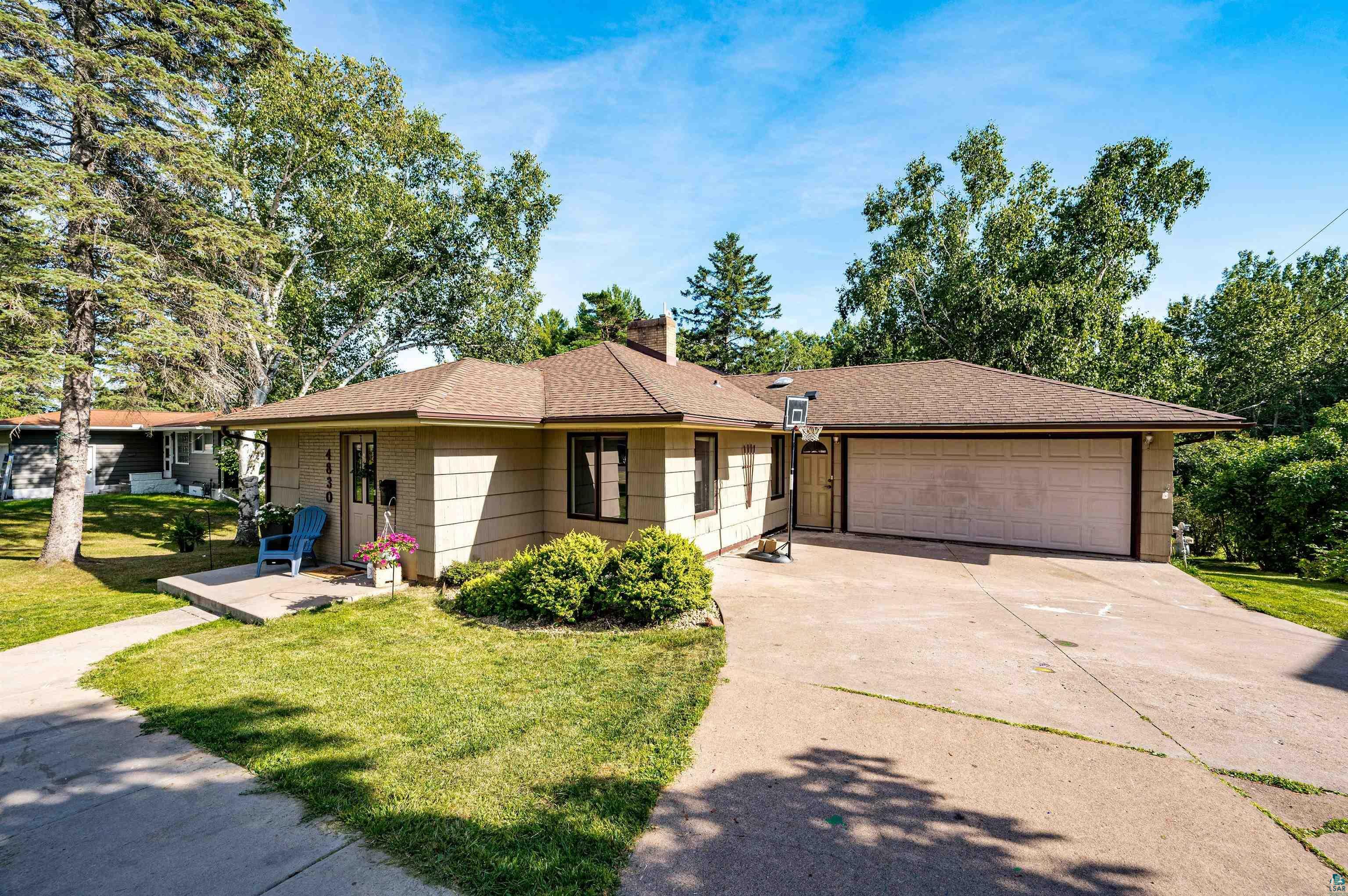 Property Photo:  4830 Wyoming St  MN 55804 