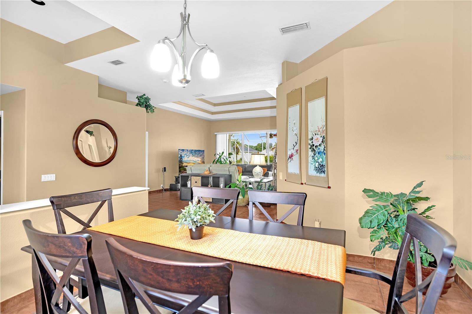 Property Photo: 553 Wilmington Circle FL 32765