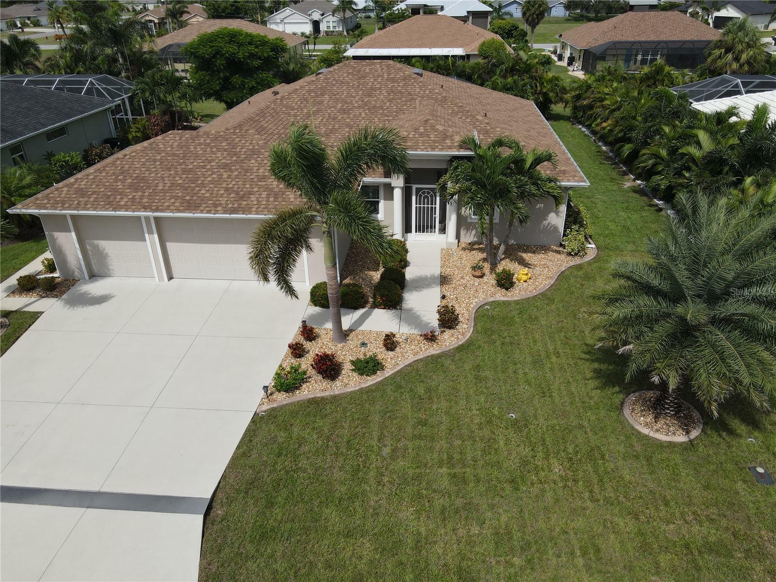 Property Photo:  7537 Ligustrum  FL 33955 