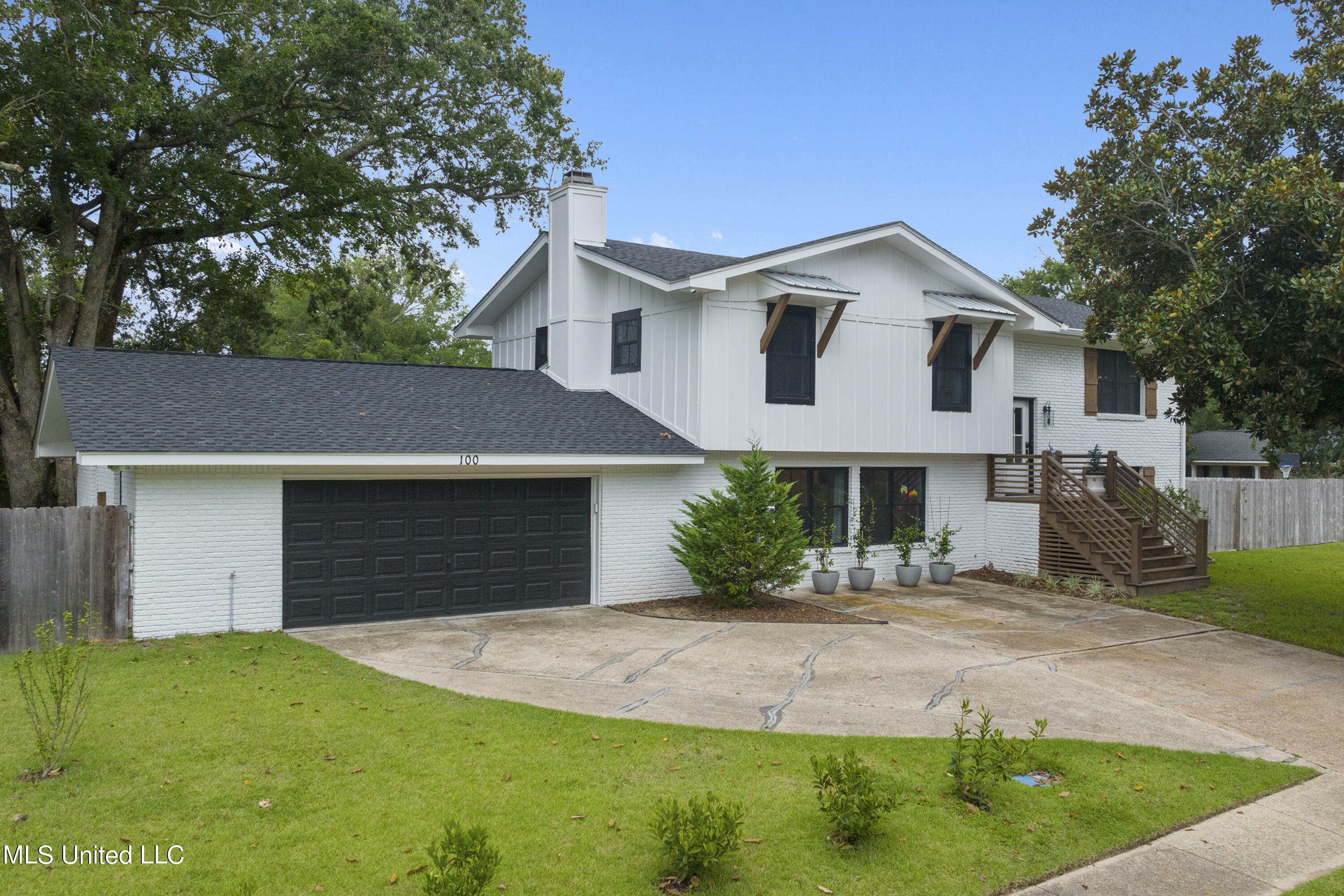 Property Photo:  100 Winchester Drive  MS 39564 