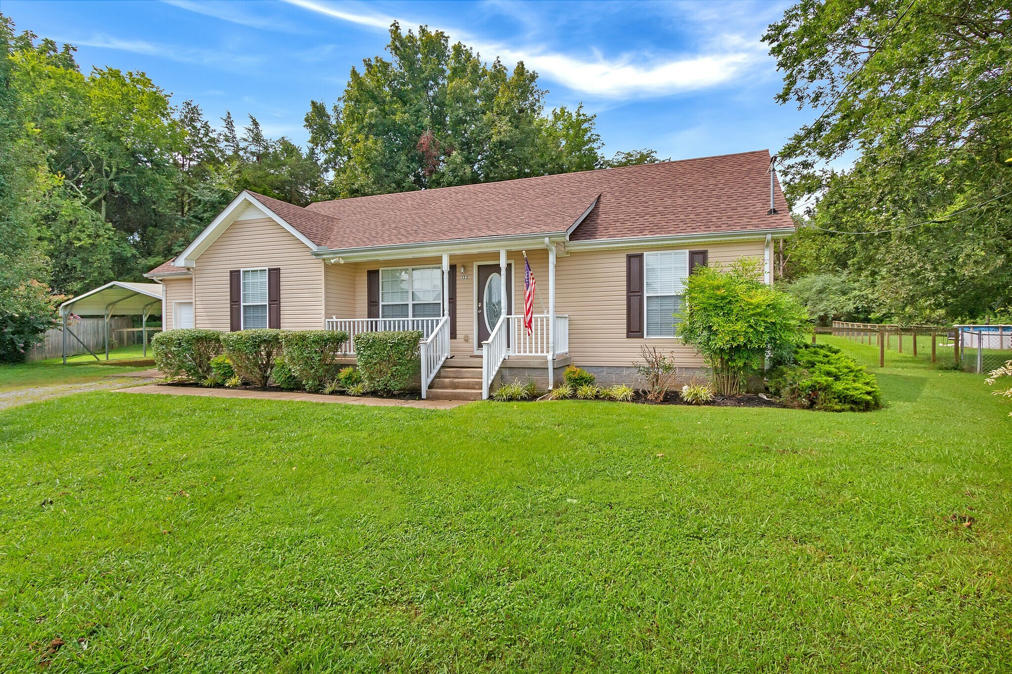 Property Photo:  122 Lorien Cir  TN 37160 