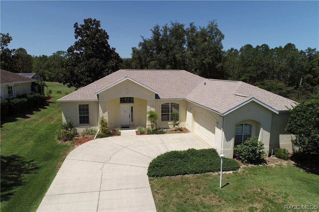 Property Photo:  364 W Crestmont Court  FL 34465 