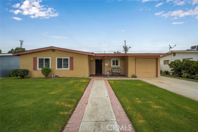 Property Photo: 6929 E Espanita Street CA 90815