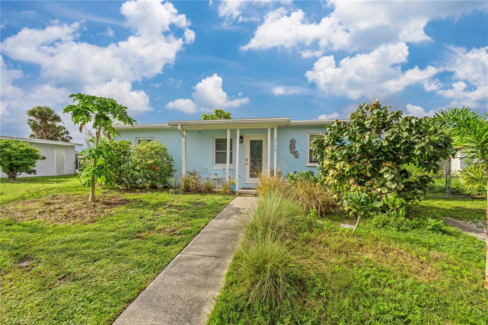 Property Photo:  21447 Kenyon Avenue  FL 33952 