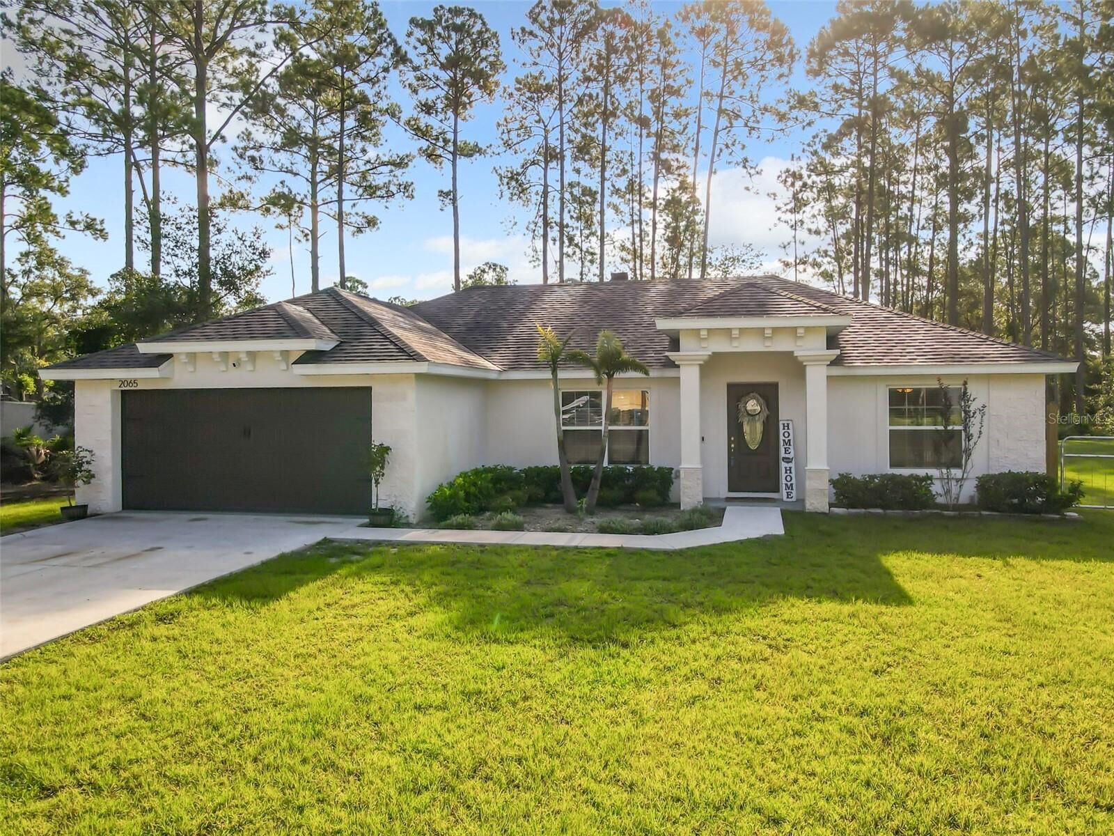 Property Photo: 2065 9th Avenue FL 32724