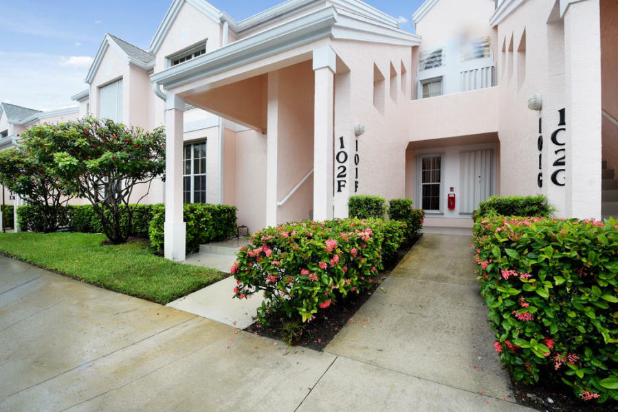 Property Photo:  101 Muirfield Court 101F  FL 33458 