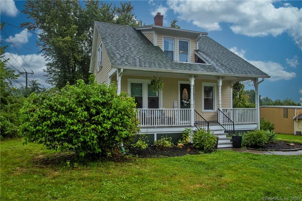 Property Photo: 810 Thompsonville Road CT 06078