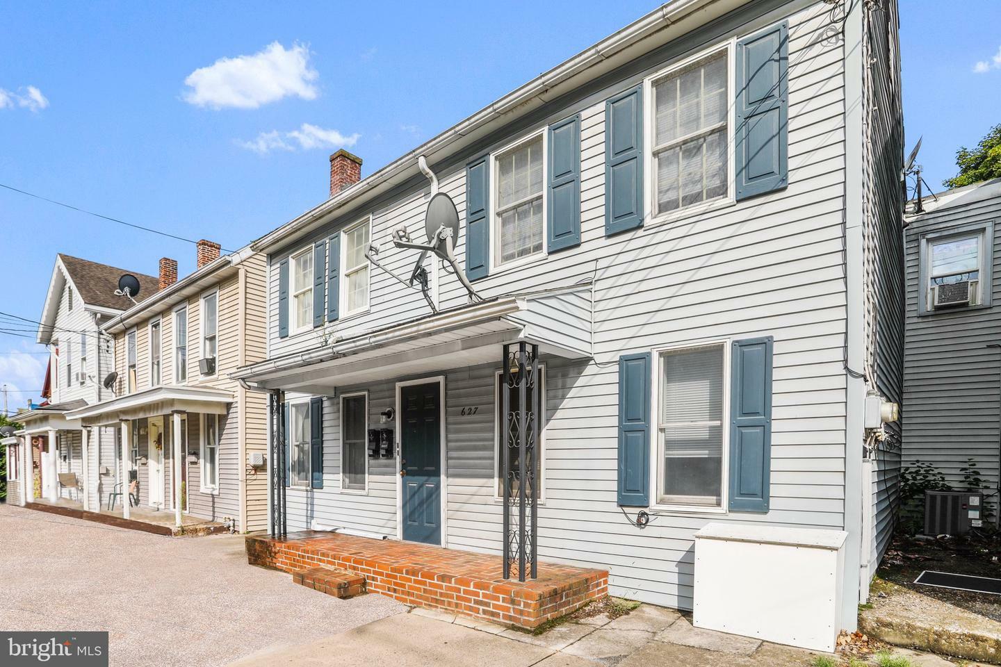 Property Photo:  627 Broad Street  PA 17201 