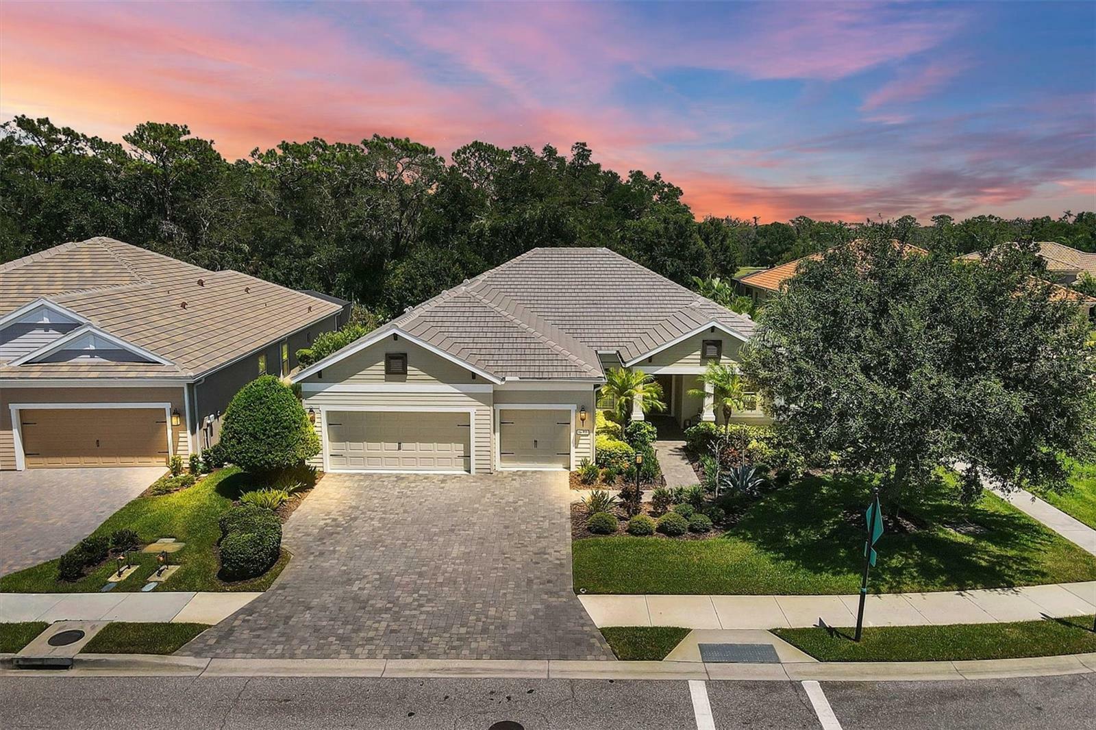 Property Photo: 931 River Wind Circle FL 34212