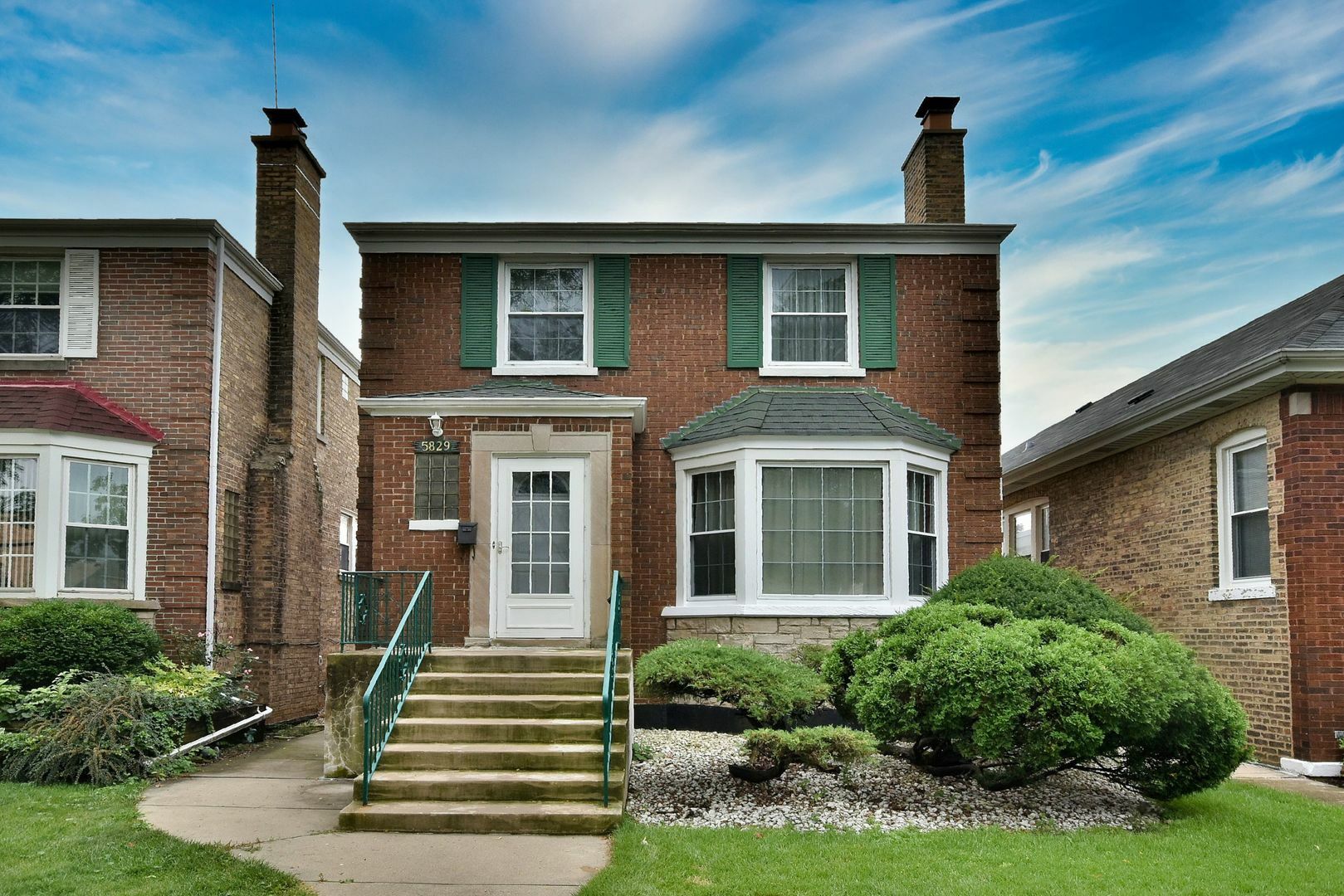 Property Photo:  5829 W Eastwood Avenue  IL 60630 