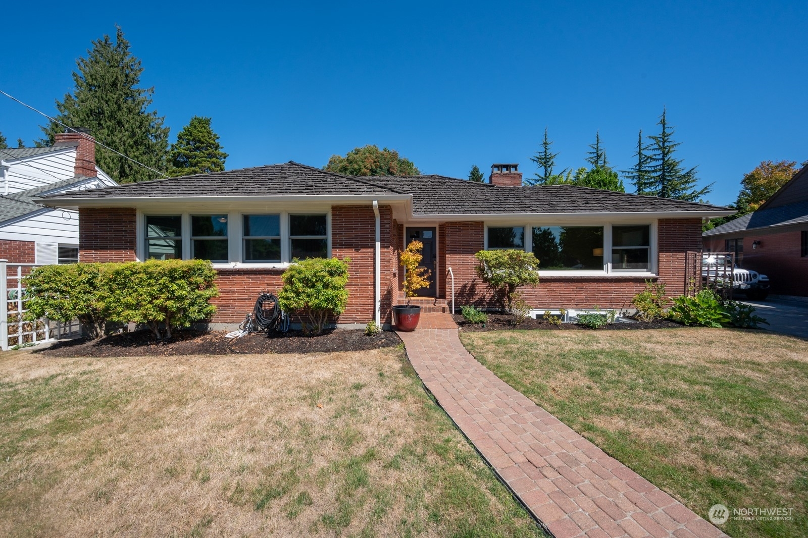 Property Photo: 3612 Magnolia Boulevard W WA 98199