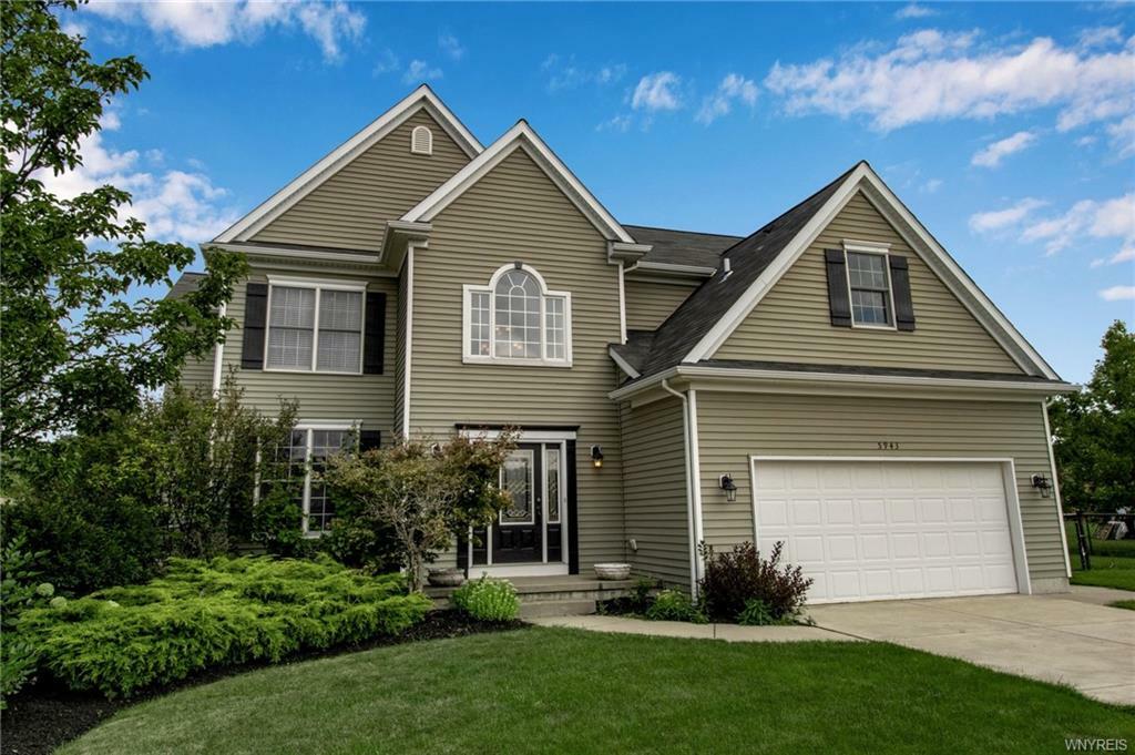 Property Photo: 5943 Shamrock Court NY 14075