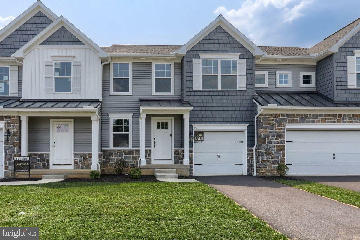 Property Photo: 94 Beech Tree Court PA 17003