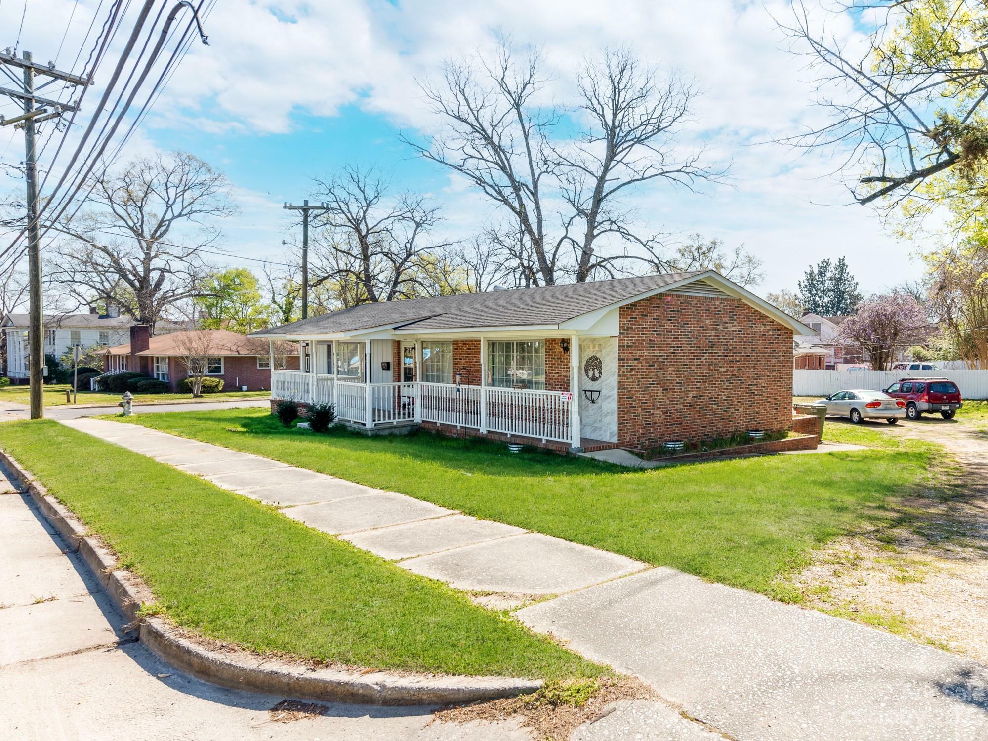 Property Photo: 116 Pinckney Street SC 29706