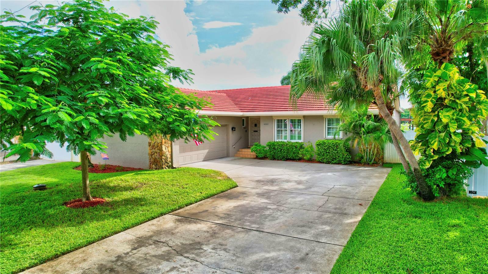 Property Photo:  4089 Pompano Drive SE  FL 33705 