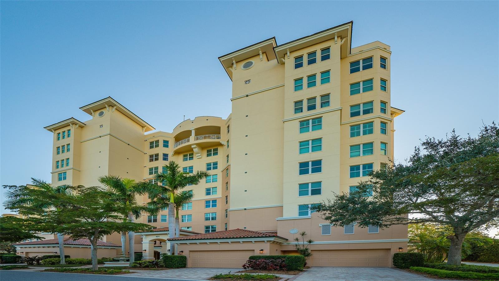 Property Photo: 401 N Point Road 904 FL 34229