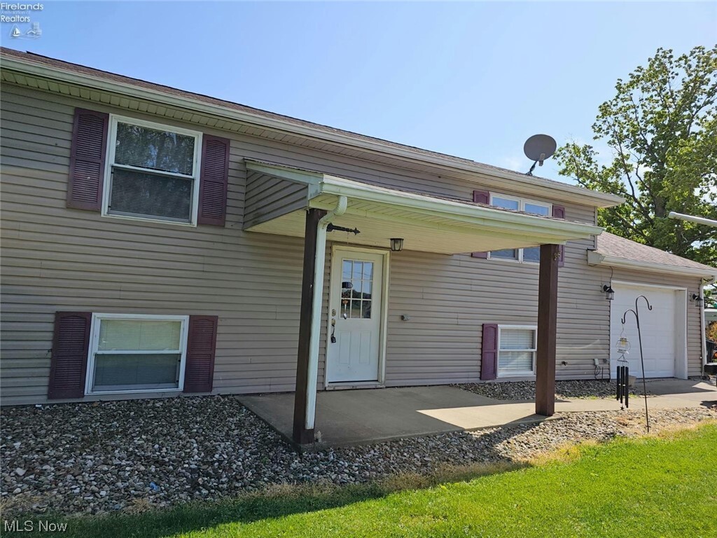 Property Photo: 8067 State Route 103 OH 44865