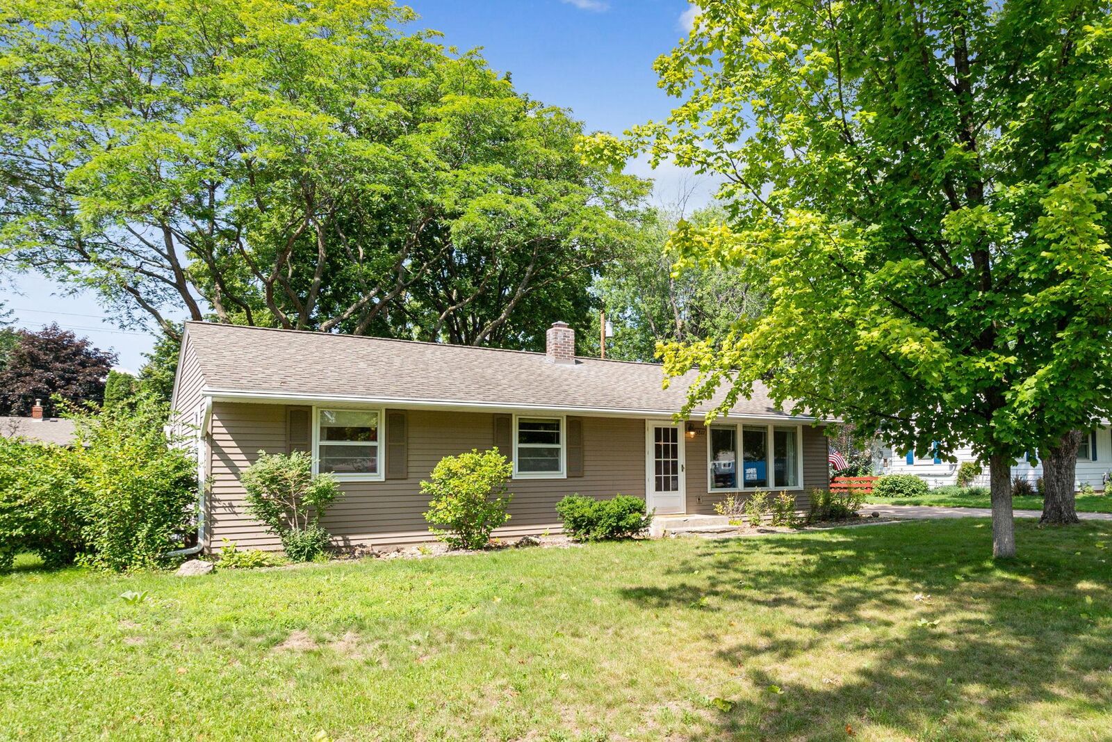 Property Photo: 3801 Kenny Lane MN 55110