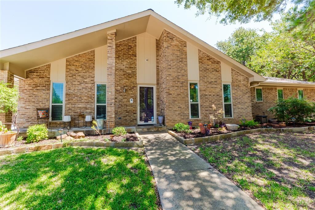 Property Photo:  4 Creekmere Court  TX 76262 