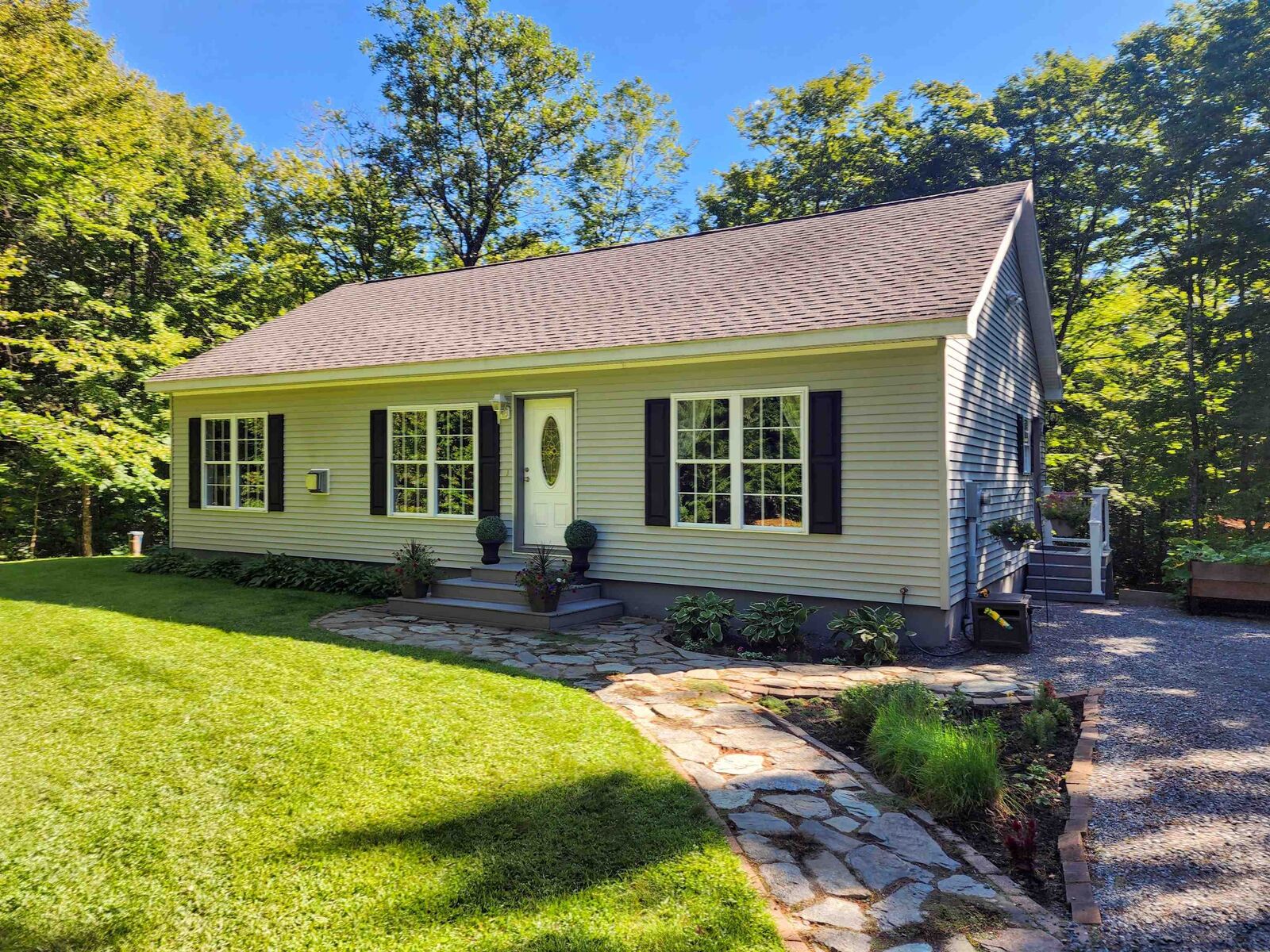 Property Photo: 1347 Gravelin Road VT 05151