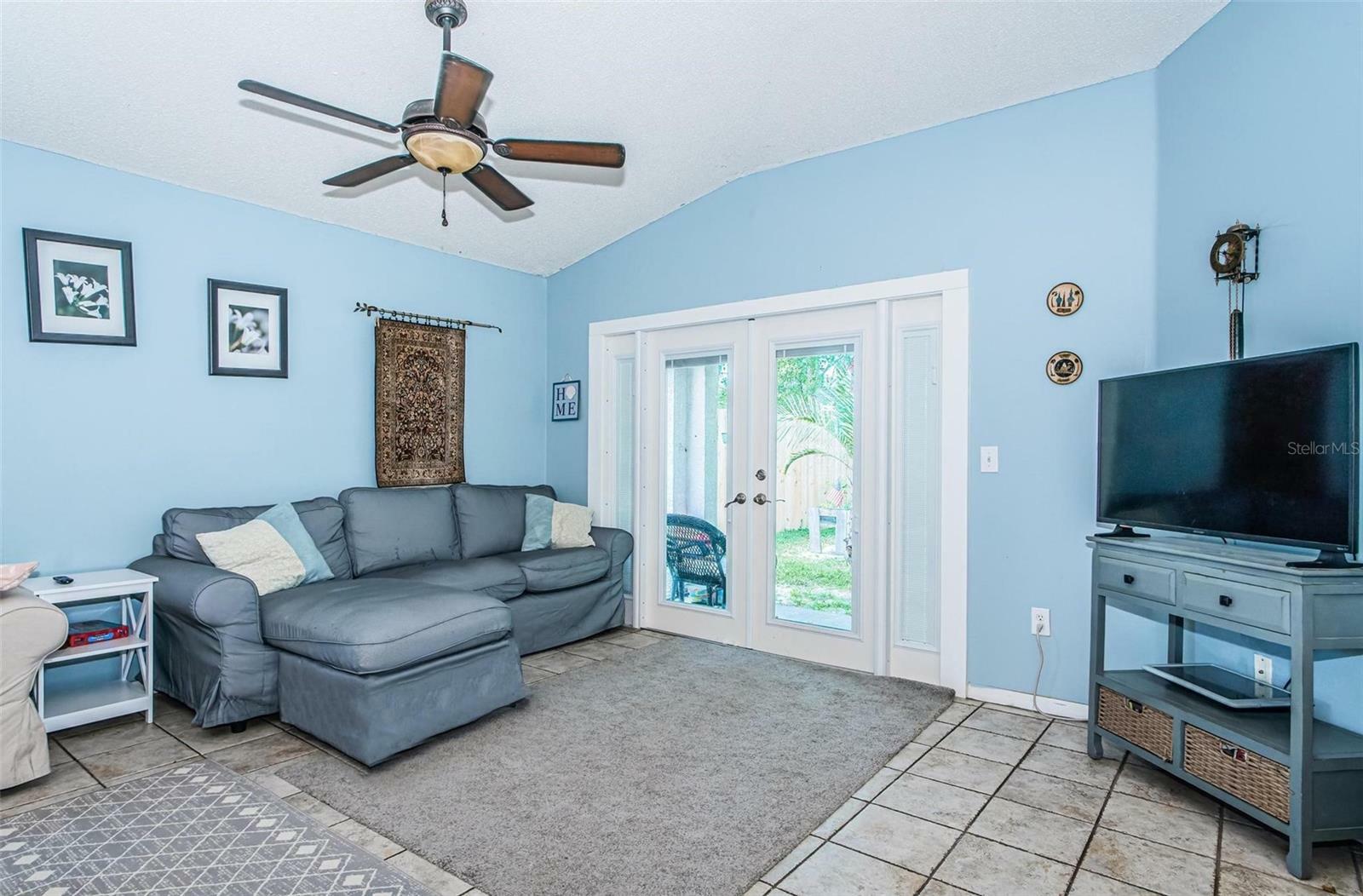 Property Photo:  401 Scarlet Maple Court  FL 33563 